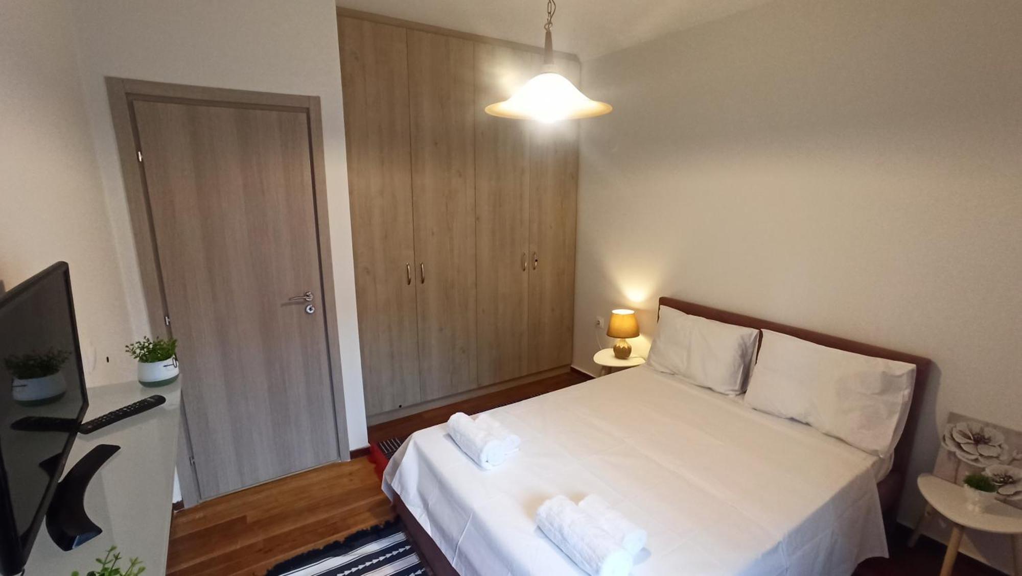 Spyros' Apartment Near Marina Mytilíni Екстериор снимка